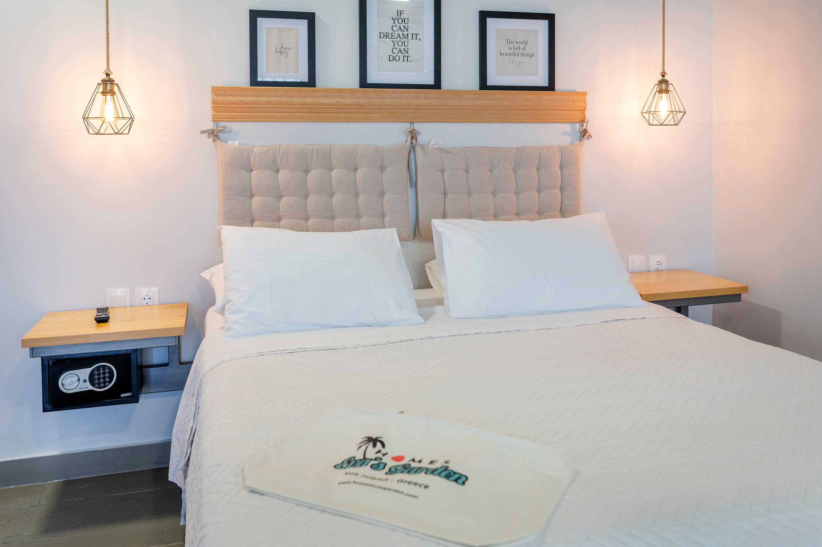 Simple Comfort with a Touch of Nature(104)